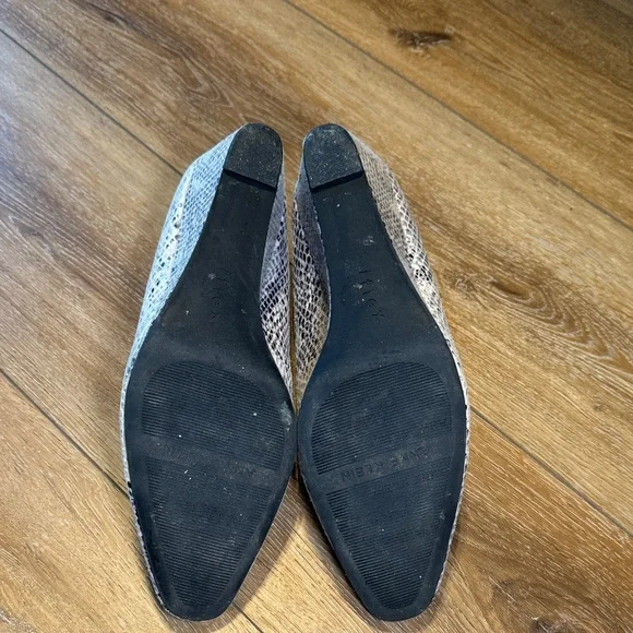 Anne Klein Snakeskin Heels - Black and Cream - Picture 5 of 5